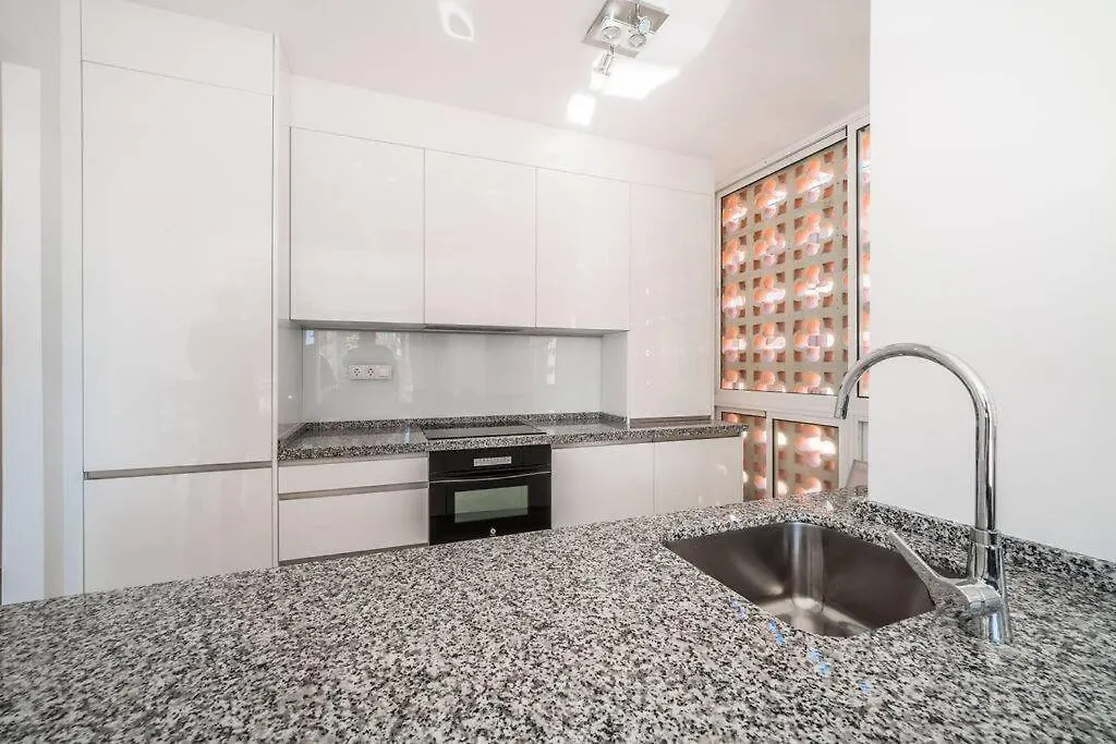 Stunning Fuengirola Gem With City And Sea Views Appartement